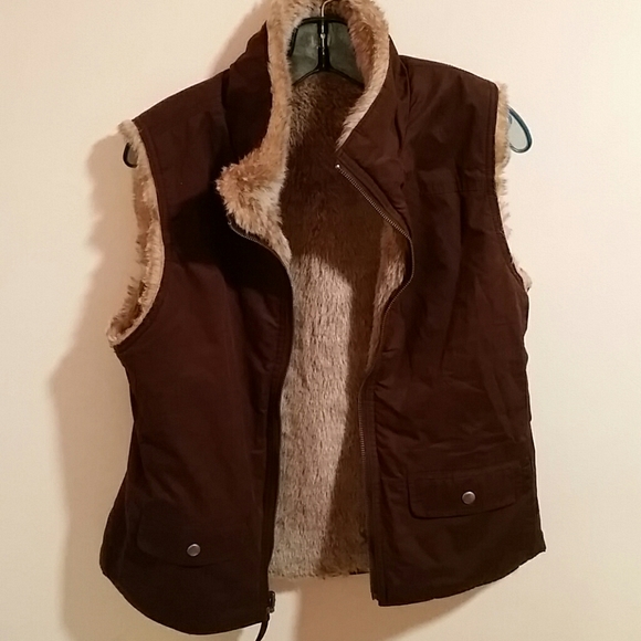 GAP Reversible Vest - Picture 3 of 3